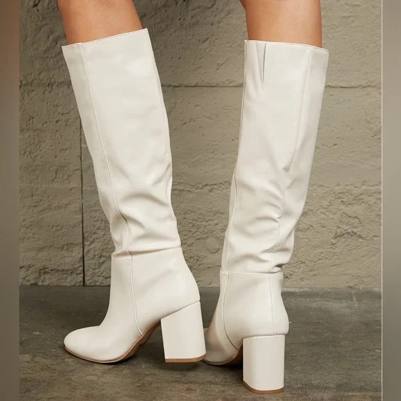 NEW QUPID Retro 60s Go Go Style Vegan Leather Knee High Heeled Boots in White - Picture 5 of 5